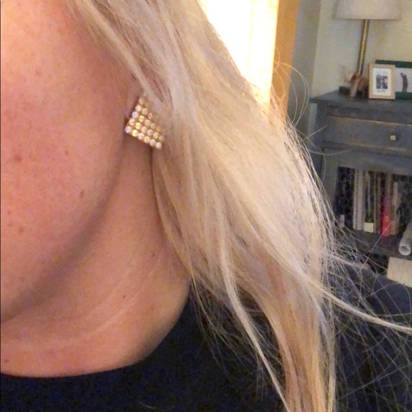 Vintage oversized rhinestone post earrings - Picture 4 of 4